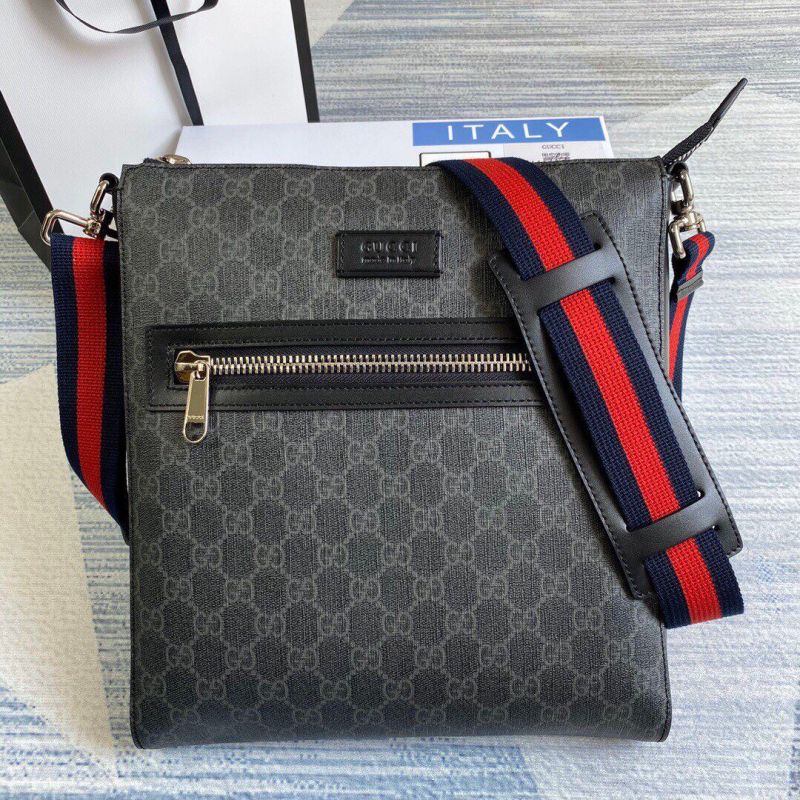 Gucci Supreme Messenger bag 