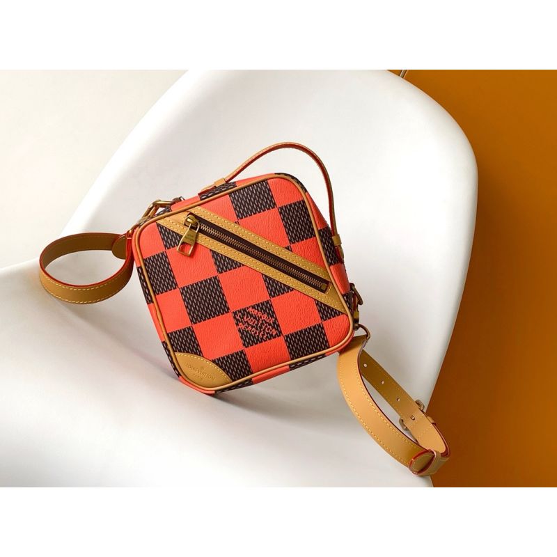 N40548 Chess Messenger 