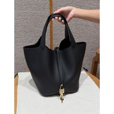 Black Clemence Picotin Lock 22 Gold Hardware