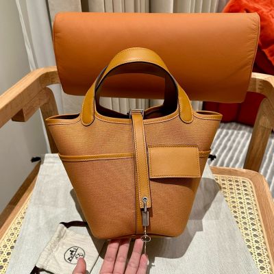 Limited Edition Sesame Swift and Canvas Toile Cargo Picotin Lock 18 Palladium Hardware